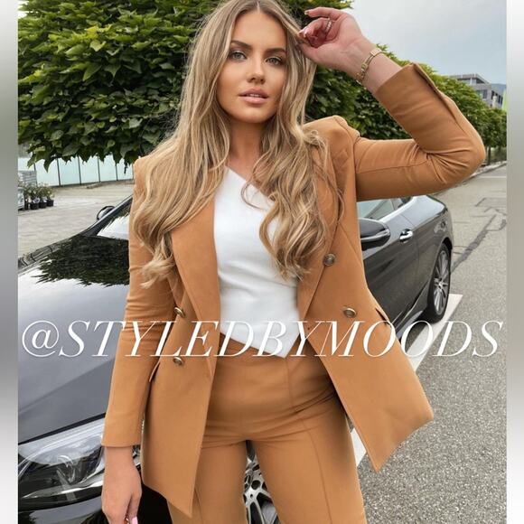 NWOT Zara Double Breasted Long Camel Color Blazer. Blogger fave. - Picture 1 of 13